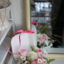 손안에 작은 꽃밭 이미지