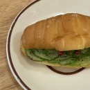 st.defe | [강남구청역 베이커리] 에스티디페 : 오이소금빵이 진짜 맛있었던, 자그맣고 귀여운 카페