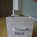 오동나무 쌀통 후기입니다~(10kg) 이미지