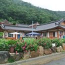 달을 품은 한옥 이미지