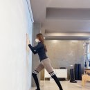 집에서 따라할 수 있는 소도구 필라테스 이미지