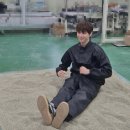 강다니엘 생일에 고양이 모래 공장 견학 + 벤토 모래 기부 이미지