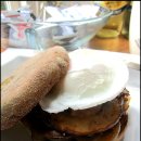 기분 좋은 아침 버섯&amp; 에그를 곁들인 잉글리쉬 머핀으로 시작해 볼까요~~ 이미지