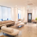 서동수위드어스정신건강의학과의원 | 치료는 대기실에서 시작됩니다:정신건강의학과 환자의 불안을 낮추는 공간 설계법