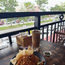 (주)그린랜드 | 여행 2일 차_바탐 로컬 맛집 '모닝 베이커리 그린랜드(Morning Bakery Greenland)'에서 '나시 고랭(Nasi...