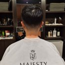 현대백화점 앞 교통섬 | 마제스티바버샵 천호점｜강동구 현대백화점 천호 바버샵 깔끔한 슬릭백 남자 커트 후기