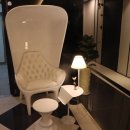 앨리스 넥스트 도어 이미지