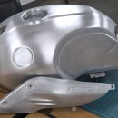 탱크 커스텀 | BMW R nineT 연료탱크 커스텀 – 범고래에서 은탱으로 변신!