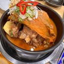 통묵은지 감자탕 이미지