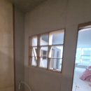 용인 미술교습소 아치게이트, 공간분리가벽, 격자무늬창틀, 매립선반 미술학원 목공 인테리어 후기