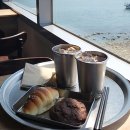 속초 카페 청초호 뷰 맛집 칠성조선소 주차정보