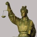 휴헌(休軒) 간호윤(簡鎬允)의 ‘참(站)’ 104 대법원 정의의 여인상, 눈가리개를 둘렀으면… 이미지