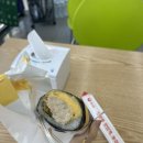 고약국 | [2월] 인생을 살아간다는 건 끊임없이 쌓이는 먼지를 닦아내는 일이야