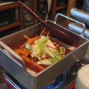 부산오뎅백화점 | [5부두튀긴집] 부산 서면 맛집, 롯데백화점 뒤 숨은 분식 맥주 성지, 판떡볶이부터 모듬튀김까지 솔직후기