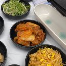 진아돌판삼겹살 | 경주 대패삼겹살 맛집 돌판에 구워 먹는 묵은지와 삼겹살