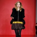 [2008 F/W DKNY 컬렉션 ]경제가 어려운 올 겨울 유행할 모던하고 귀여운 미니 원피스!!! 이미지