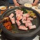 솥뚜껑에꽃한판