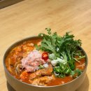 돼지 칼국수 이미지