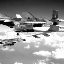 [항공무기이야기] F-4 팬텀 전투기 이미지