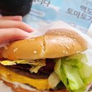 맥도날드 신메뉴 비토디 스리라차 마요 맥런치 할인 후기