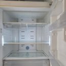 숲속의 하얀집 이미지