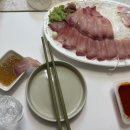 돌고래회수산 | 방어철엔 여기! 가성비 미쳐버린 수원 방어 맛집 돌고래수산 포장 내돈내산후기 주차장 넓은 횟집