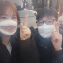 2022년 3월31일 목요일 오후6시55분 대한민국 연예예술상 시상식 공연 후 가수 윤수현 누나랑 나랑 함께 찍은 기념사진 입니다 이미지