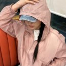 셀러이도현 | 무신사스탠다드 일냈다! 여자 바람막이는 역시 한소희 윈드브레이커 재킷