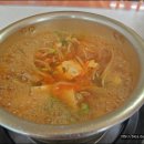 가을 찬바람 불면 생각나는 할머니의 김치찌개와 고봉밥 이미지