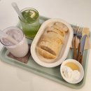 카페(CAFE)#134 | [동탄 산척동]분위기좋은카페추천 | 귀여운 강아지가 상주하는 "포우즈데이"