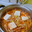 콩심이양푼김치갈비전골