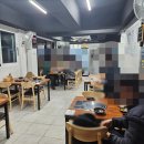 홍해물탕 | 삼양해수욕장 맛집 '홍해물탕', 테이블 손님들이 서로 아는 사이였던 현지인 맛집