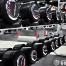 바벨과 사람 헬스클럽 이미지