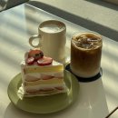 꿀강아지 테리하우스 | 평택 송탄 | 레인디하우스 | 딸기케이크 맛집 감성 카페 내돈내산 후기 (+ 주문 제작 케이크)