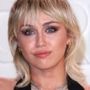 Miley Cyrus - Flowers(꽃 들) 이미지