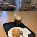 에스더하우스 | P의 더현대 나들이(알폰스 무하전)