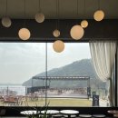 금평목장 | 전주근교카페 금산사 인근 금평저수지 탁트인 뷰가 좋은 대형 카페 달밤 방문 후기 (feat. 귀여운...