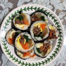 김밥과 샐러드 이미지
