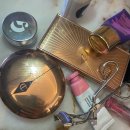 [해외 로컬 브랜딩 사례] 온라인 커뮤니티가 만든 뷰티 브랜드 &#39;글로시에(Glossier)&#39;
