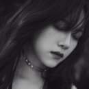”치명적 섹시美”…'마녀' 정다은 카리스마 흑백화보 이미지