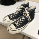 슈프림복싱 | 수상할 정도로 빨간색 컨버스에 진심인 사람