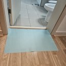 복지목욕탕 | [복지용구] 어르신 낙상 예방 필수템 나이팅게일 축광 미끄럼방지매트(중) 설치 후기