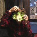 옥돌생고기 | 홍대 고기집 수정옥돌생소금구이 :: 앗 뜨거! 달군 돌로 생고기를 구워 먹는 이색 맛집