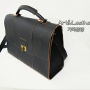 가죽 브리프 케이스 만들기 이미지