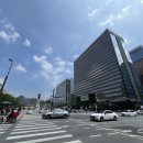 정발장군 동상 앞 교통섬 | 광화문 광장에서 즐기는 과거와 현재
