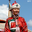 몽골여성 전통의상 패션쇼 이미지