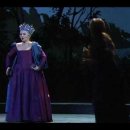 모짜르트 작곡 마술피리(The Magic Flute)의 밤의 여왕(Queen of the Night) 이미지