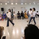 시니어 모델 이미지