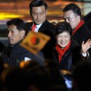 Ex-Dictator’s Daughter Elected President as South Korea Rejects Sharp Change 이미지
