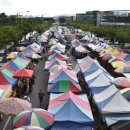 상무금요시장 옆 이미지